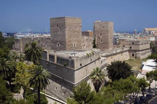 Dimora Cavallerizza Apartment Bari Exterior photo